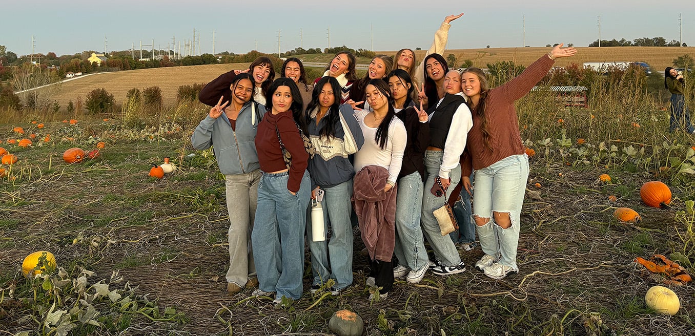 scott scholar - bottom cropped